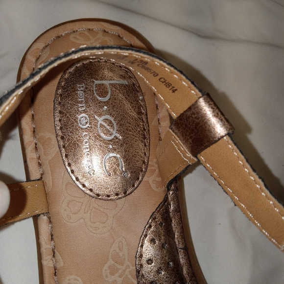 BOC NWOT Gold Tone Braided T-Strap Gladiator Sandal size 7 - Picture 7 of 11